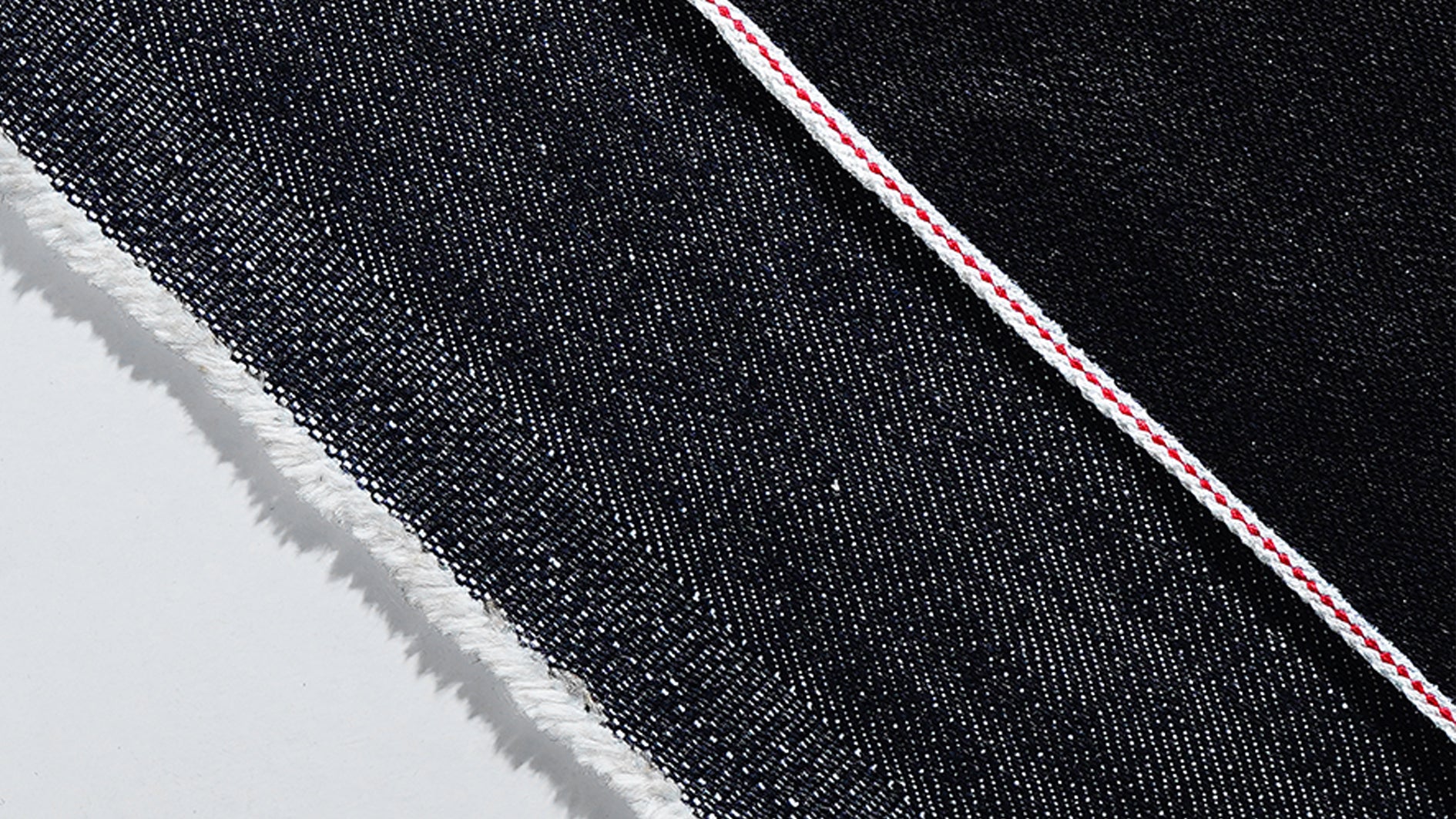Perbedaan selvedge dengan non-selvedge